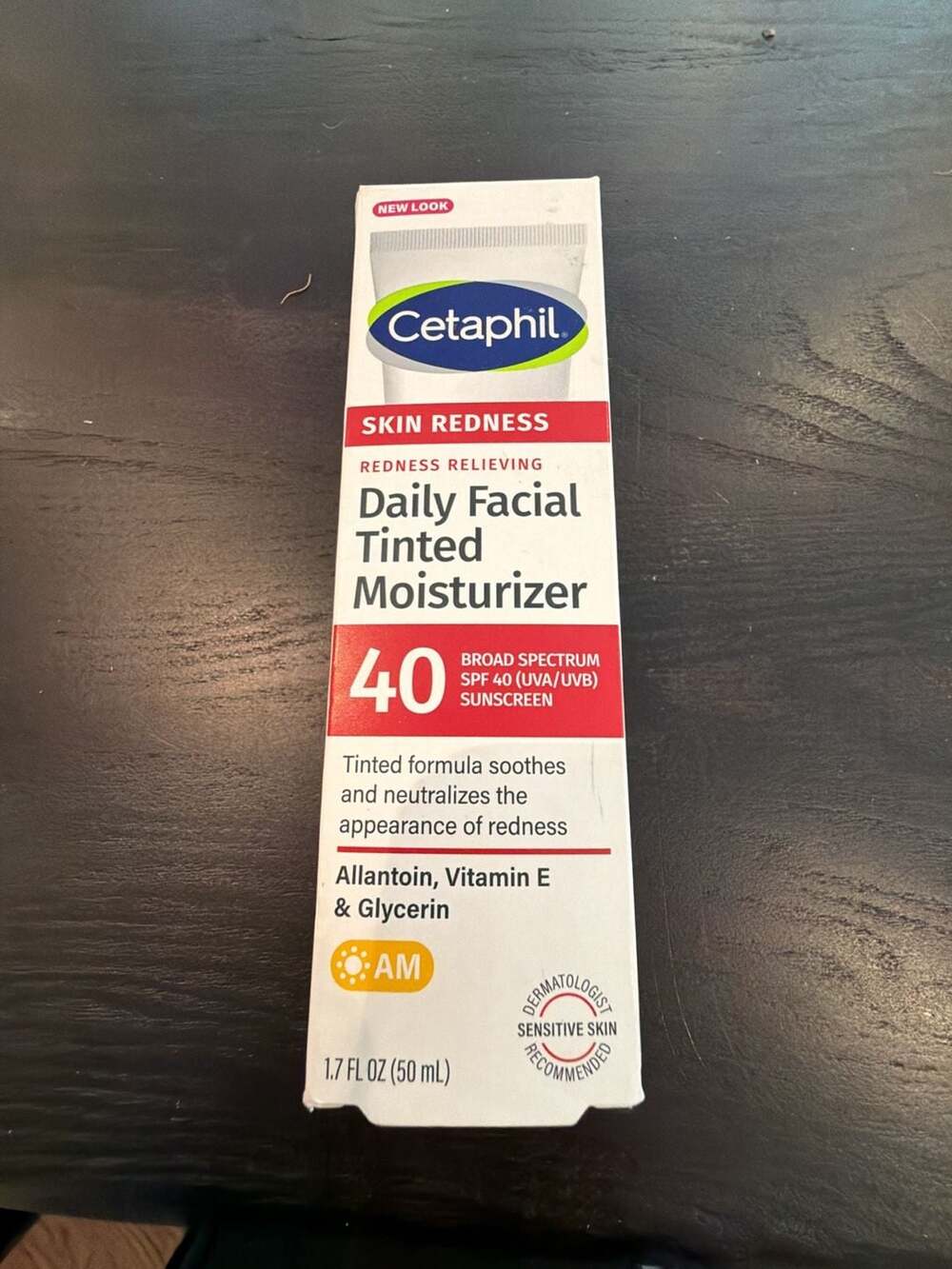 Cetaphil Redness Relieving Daily Facial Tinted Moisturizer SPF 40 ex:2028